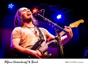 Alfons_Hasenknopf-Band-live-4